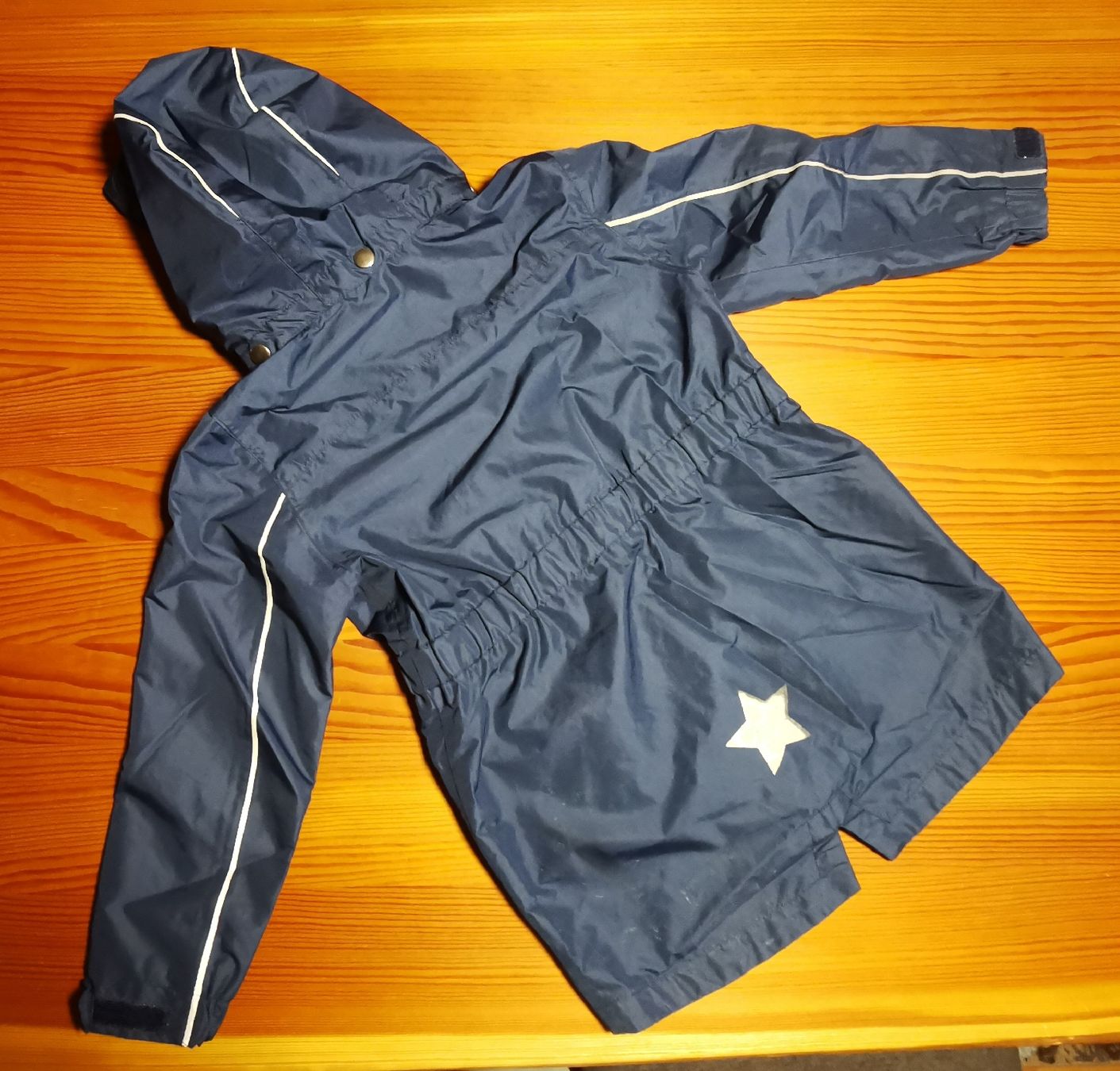 Tchibo Giacche & Cappotti: Dunkelblaue Regenjacke 122/128 – Usato da Grünenmatt venduto da ras_7ksp 3