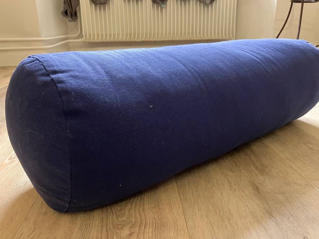 Cuscini: Yoga Bolster Classic Navy – Usato da Lohn-Ammannsegg venduto da Pidel 1
