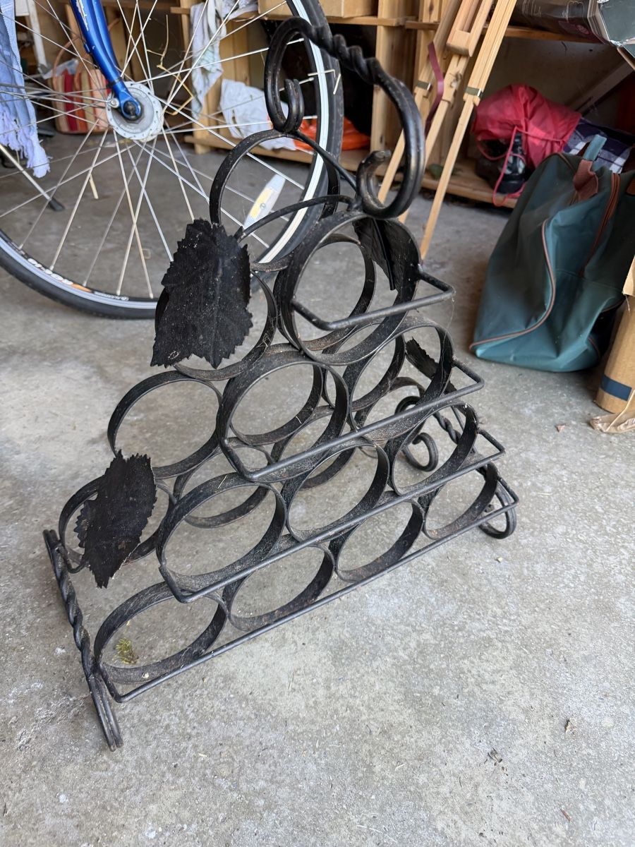 Portabottiglie: Porte bouteilles en fer forgé  – Usato da Fribourg venduto da J334455