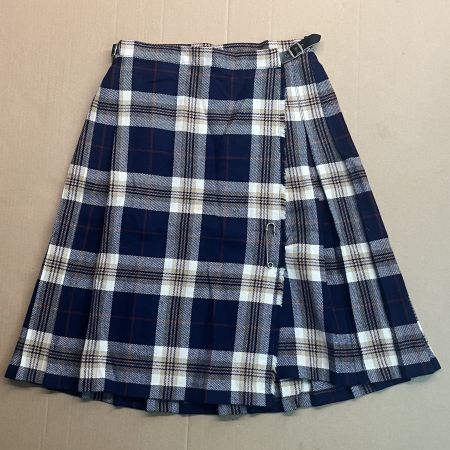 Marineblauer, in Großbritannien hergestellter Tartan Kil