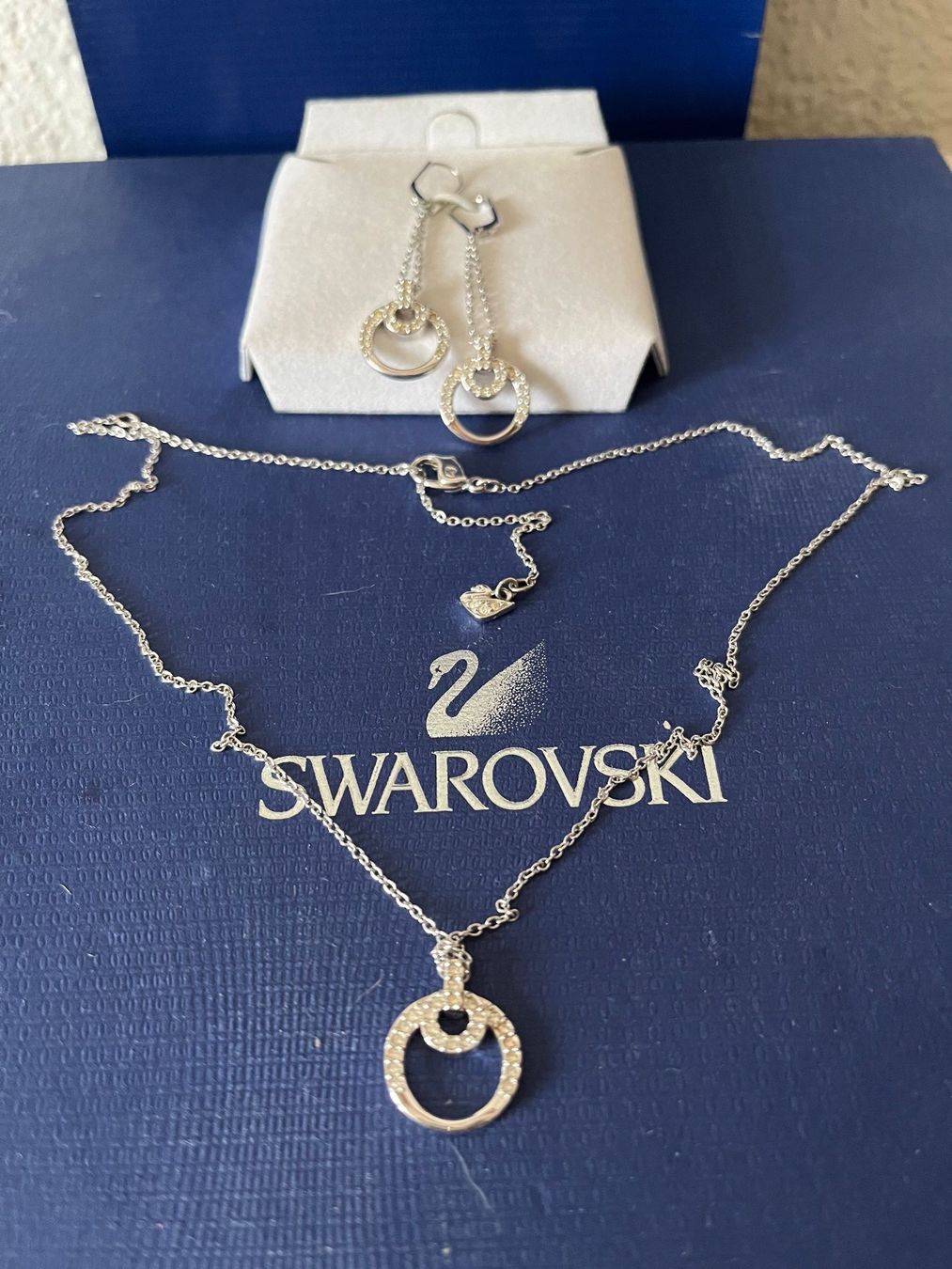 Swarovski Altri gioielli: Swarovski set neu und original mit Box – Nuovo e nell'imballaggio originale da Kirchleerau venduto da Dalmi220 3