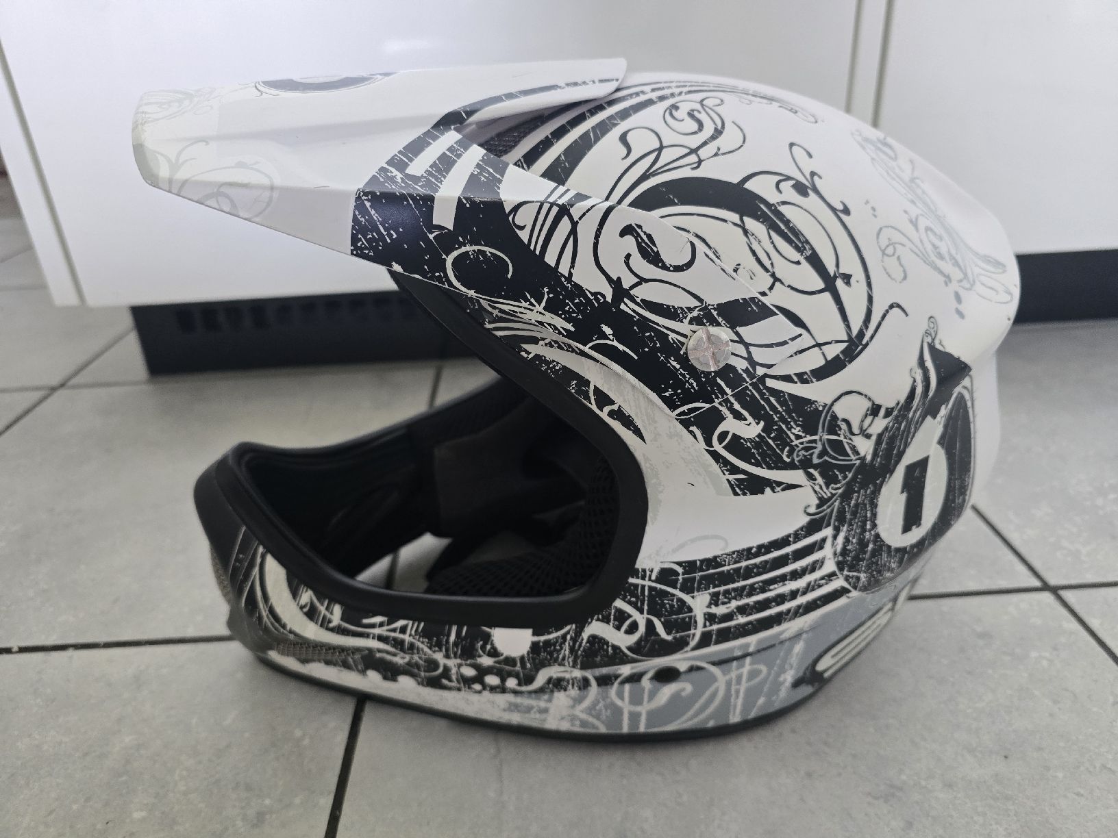 Casques: sixsixone Downhill Helm – D'occasion à Zug par nic_wlj8
