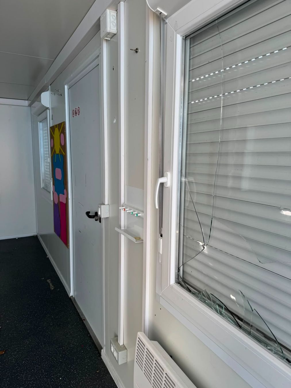 Contenitori edile: EUROstandard Bürocontainer 20 Fuss – Usato da Zofingen venduto da EUROmodul 3