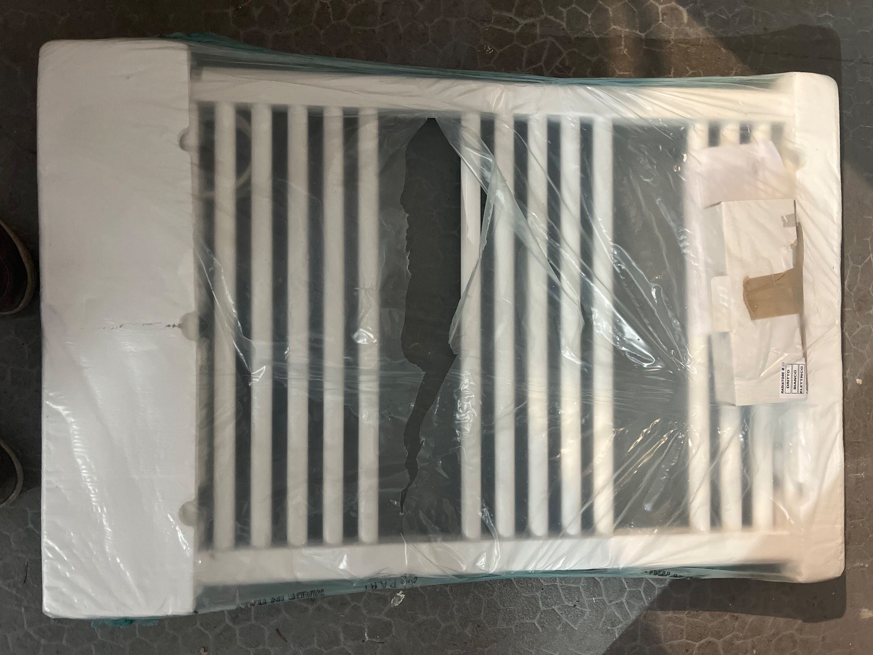 Radiatori: Chauffage électrique - neuf – Nuovo e nell'imballaggio originale da Plan-les-Ouates venduto da babsbonplan 2