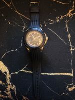 GUESS Herrenuhr W1026G1 – Schwarz/Gold – sehr guter Zustand