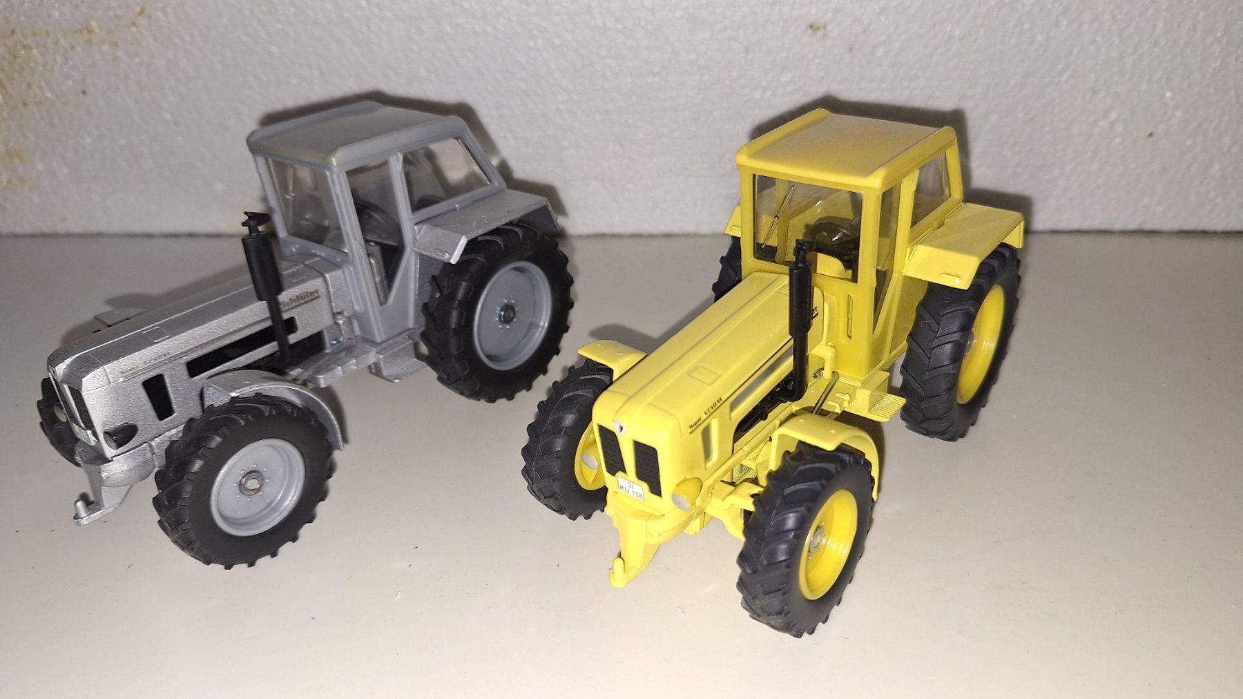 Siku Modellbausätze & Standmodelle: Modelltraktor – Neu (gemäss Beschreibung) aus Birrhard von Schrot70 1