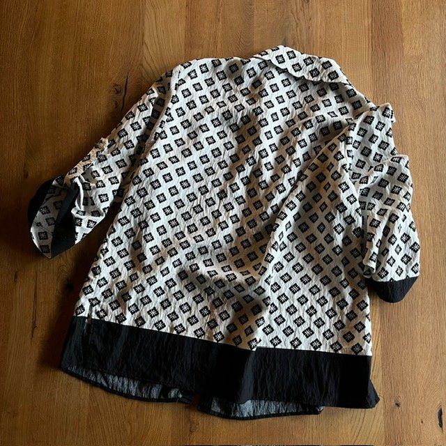 Zara Camicette: Breite eierfarben-schwarz karierte Bluse von Zara – Nuovo (secondo la descrizione) da Ottikon venduto da lo99 1