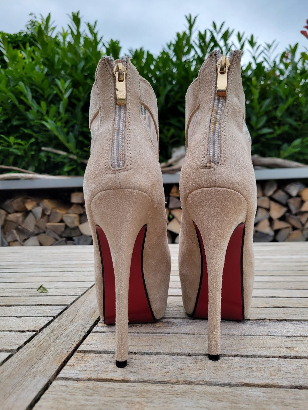 Damenschuhe: Elegante High Heels beige mit roter Sohle – Gebraucht aus Kesswil von mie_g89p 1