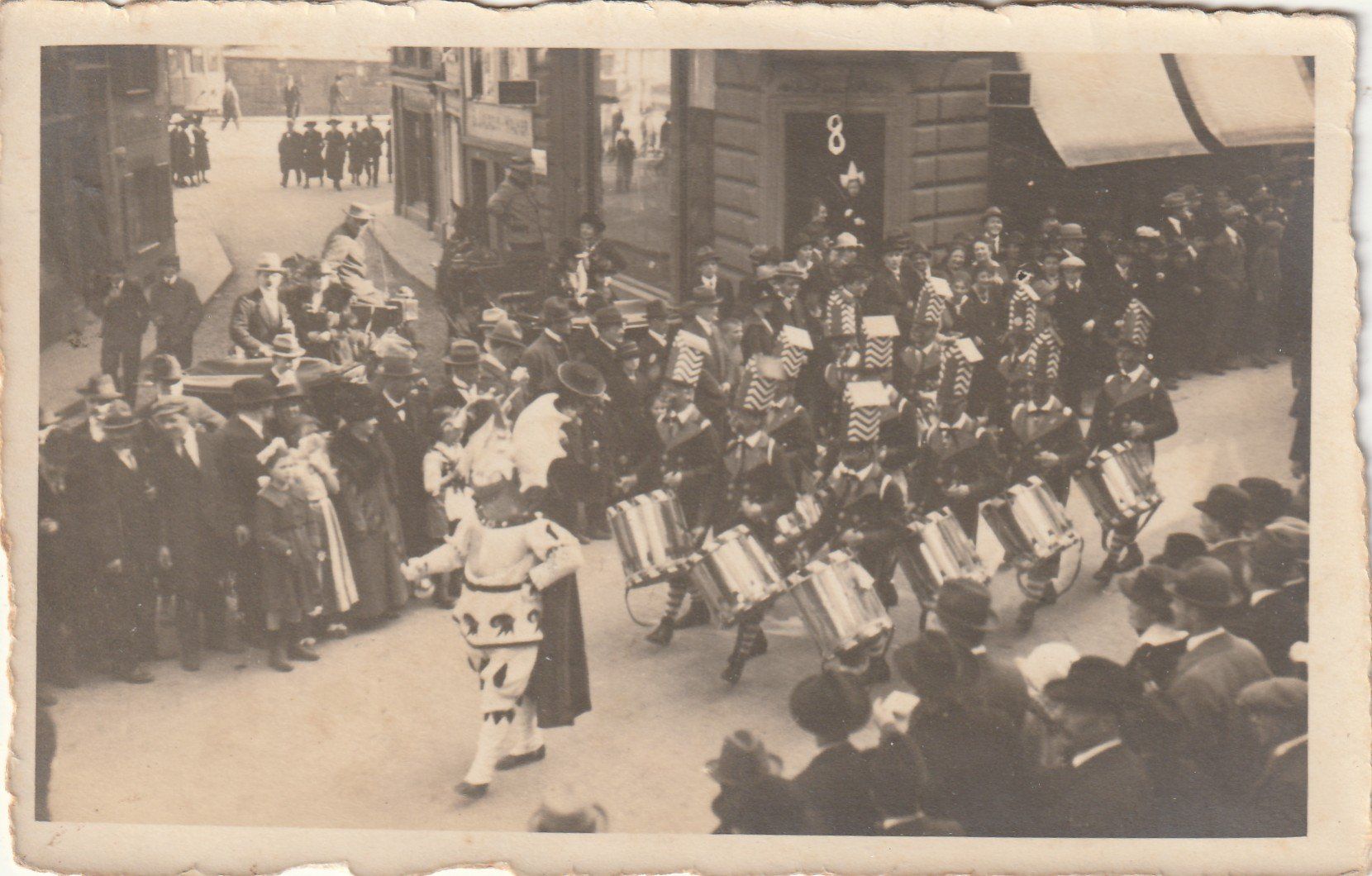 Cartes postales: Basel Fasnachtsumzug – D'occasion à Rorschacherberg par fratovi2