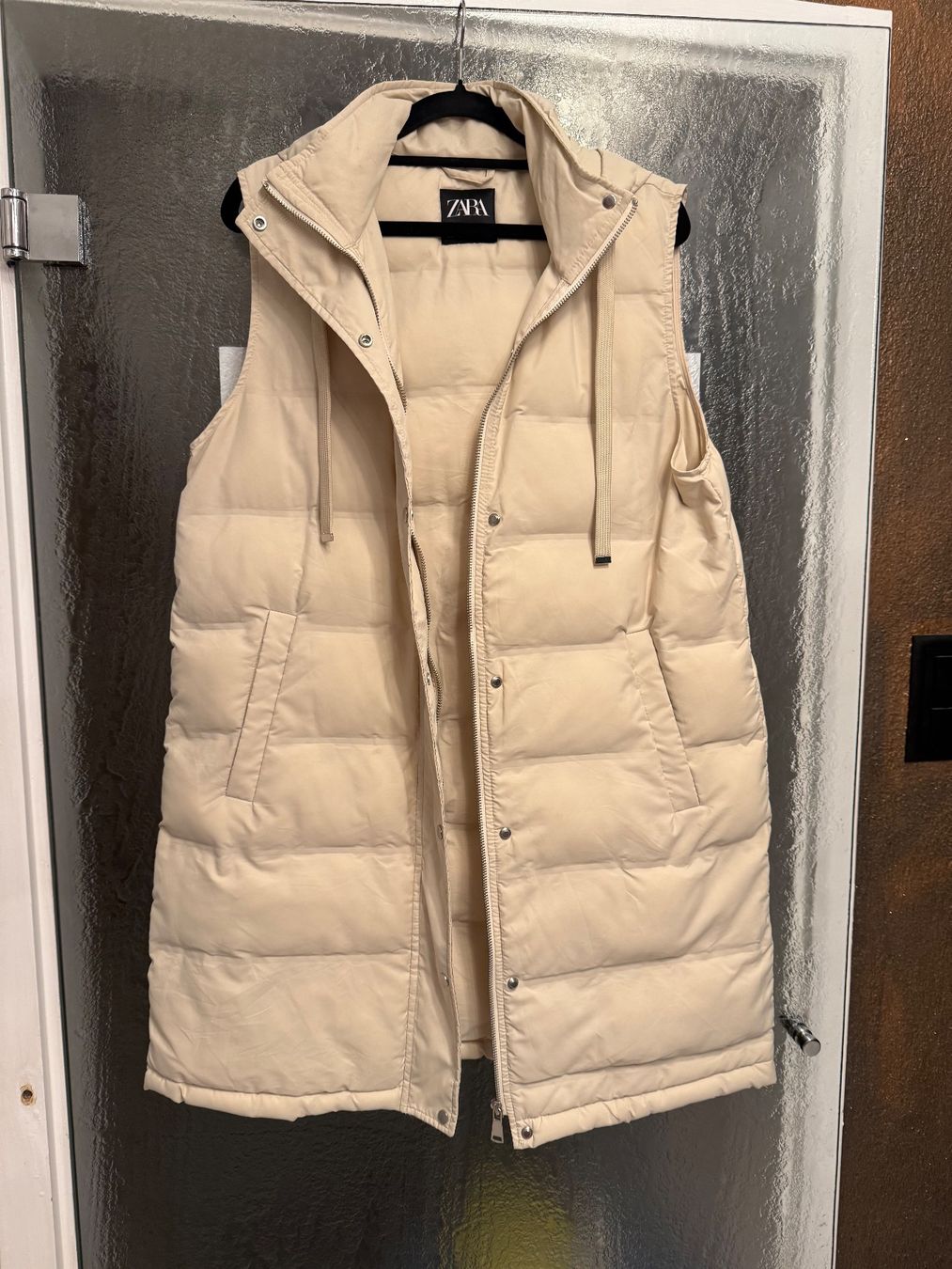 Zara Steppweste Beige mit Kapuze, M, neuwertig! (Gebraucht) in