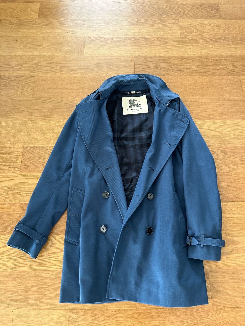 Burberry Cappotti: Burberry Trenchcoat / Mantel blau – Nuovo (secondo la descrizione) da Nidau venduto da kup_rl85 1