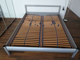 Bettrahmen Metall mit Lattenrost 160 x 200