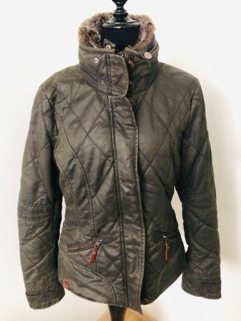 Winter Jacke mit Fellkragen, Grösse 36, Top Zustand!