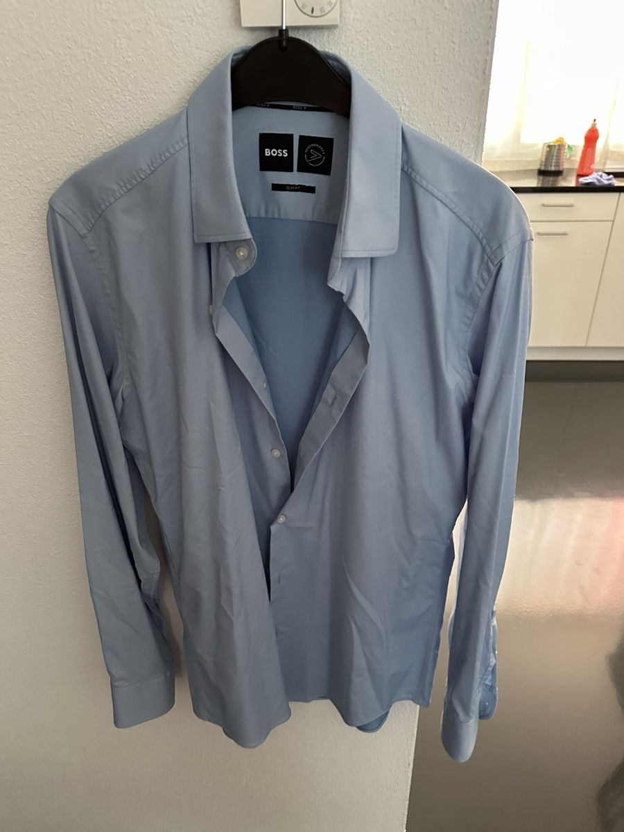 Hugo Boss Chemises: Herren Hemden BOSS Slim Fit – D'occasion à Schlieren par James1010