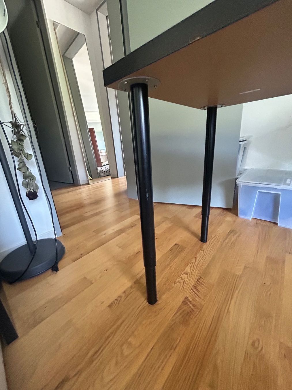 Ikea Scrivanie: Schreibtisch – Usato da Winterthur venduto da acelaya 3