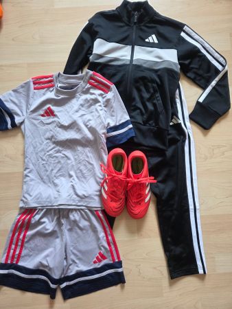 Adidas Fussballer Set Gr.128 und Gr.34
