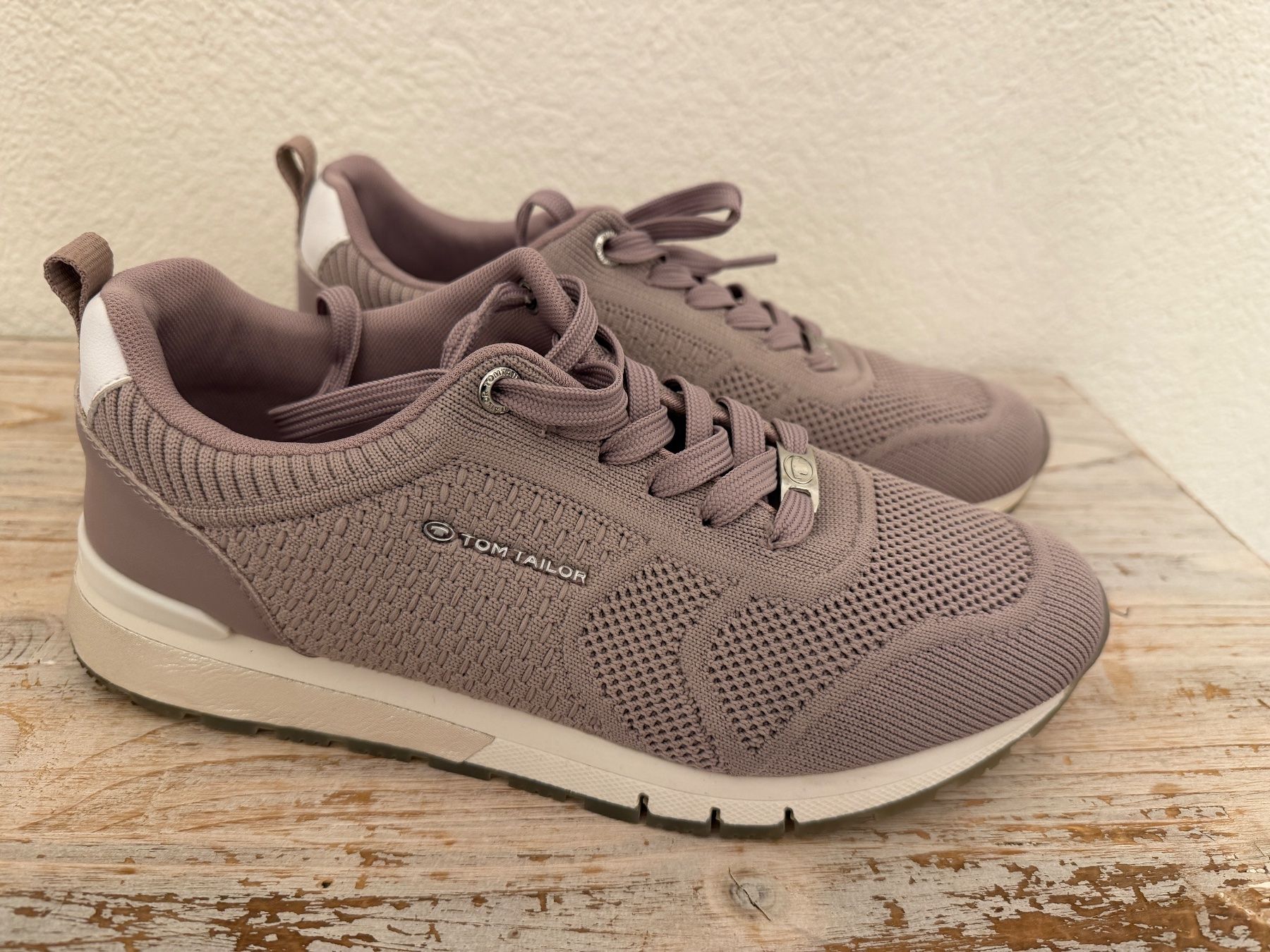 Tom Tailor Damenschuhe: Damen Sneaker Tom Tailor, Grösse 39 – Gebraucht aus Wolfwil von Inseider12