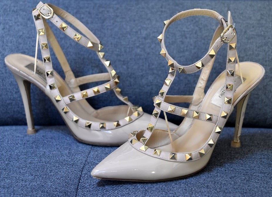 Valentino Scarpe da donna: Pumps Valentino Rockstud .38 1/2 – Usato da Collonges venduto da Auganien