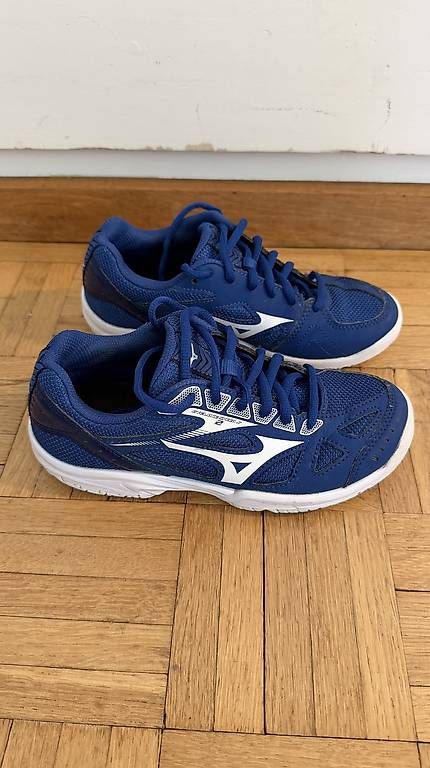Scarpe per ragazzi: Turnschuh indoor, Hallenschuh 34.5 – Usato da Bern venduto da wilu02