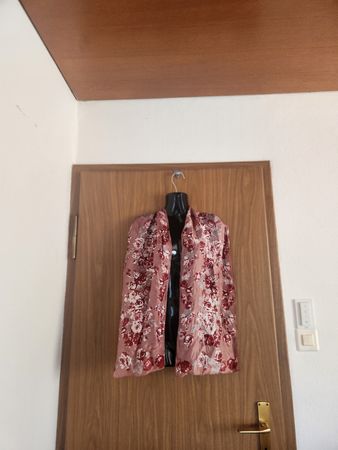 Foulard en soie imprimé floral rose 