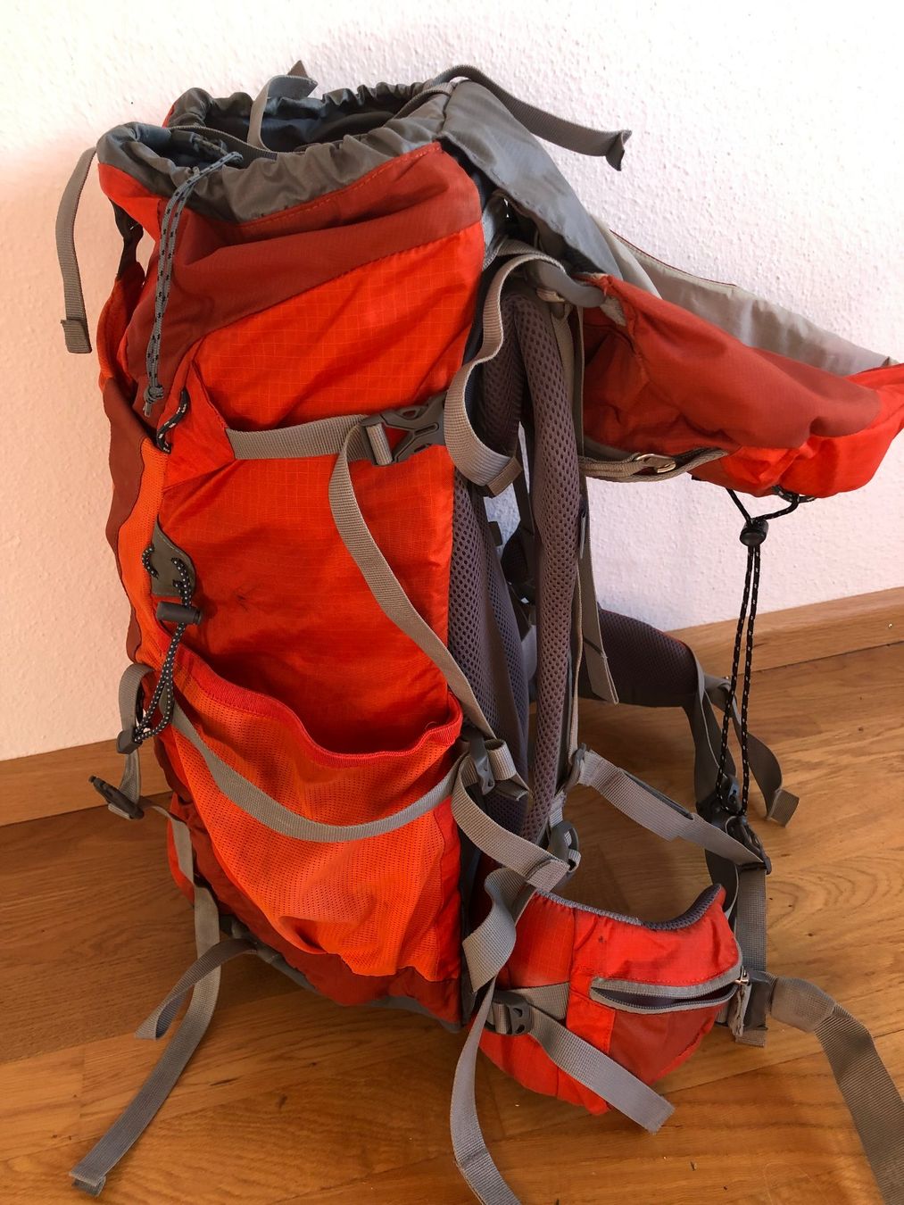 Deuter Zaini: Rucksack Deuter 35+10 – Usato da Birsfelden venduto da clape1 2