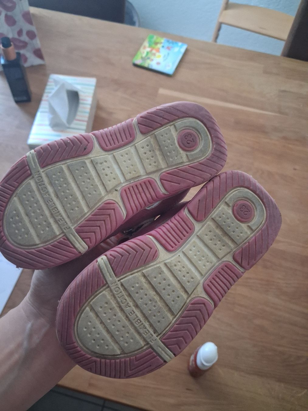 Scarpe per ragazze: Sandale Mädchen Cupcake Grösse 23 Rosa leicht gebraucht – Usato da Siglistorf venduto da Maggie2511 1