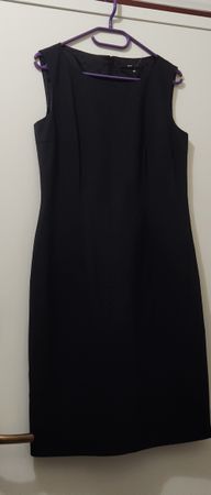 Robe BOSS noire taille 40 