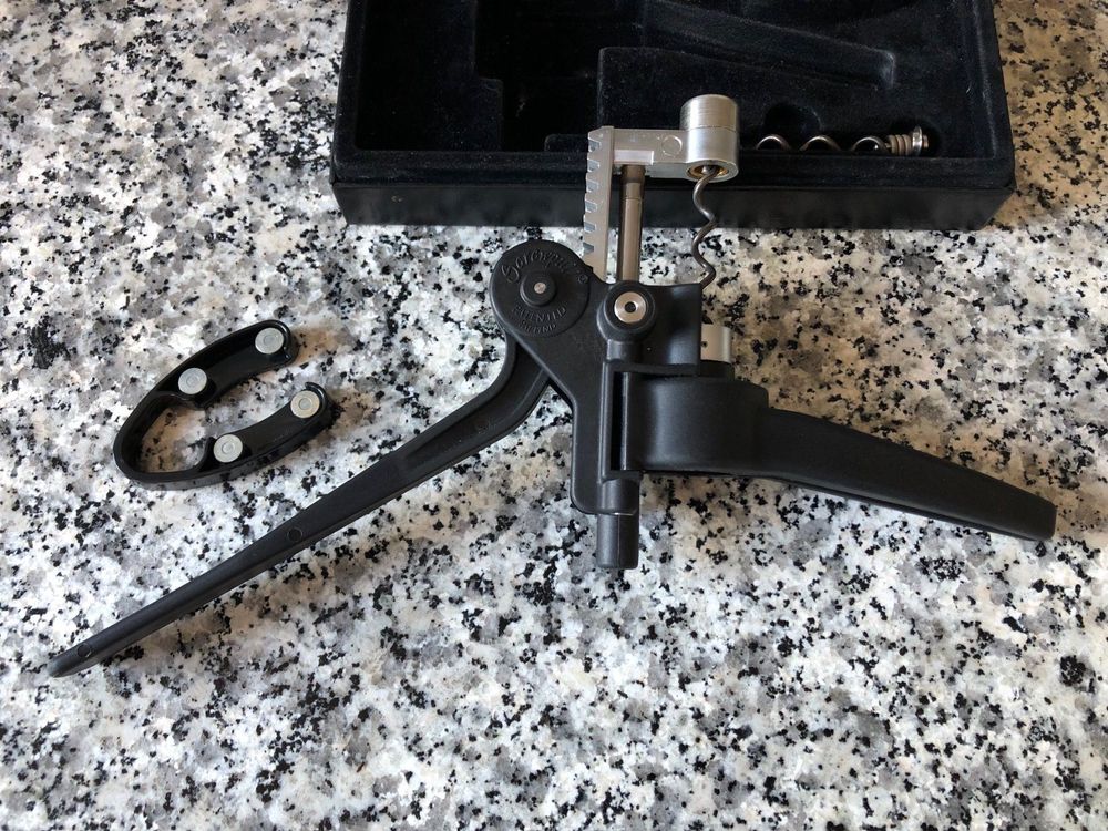 LE CREUSET Screwpull Lever Model Kaufen auf Ricardo