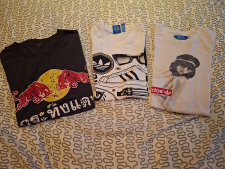 T-shirt (3) taille S marque 2 x Adidas