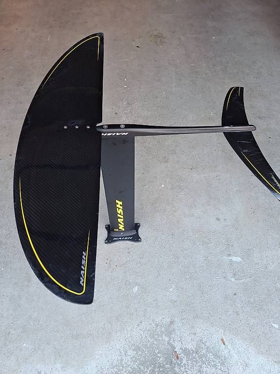 Surf: Naish Pump - und  Wingfoil Set – D'occasion à Uttwil par Naishboxer 1