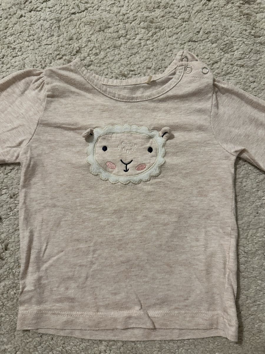 H&M Hemden, Tops & T-Shirts: Baby T-shirt – Gebraucht aus Emmenbrücke von jov_qj5z
