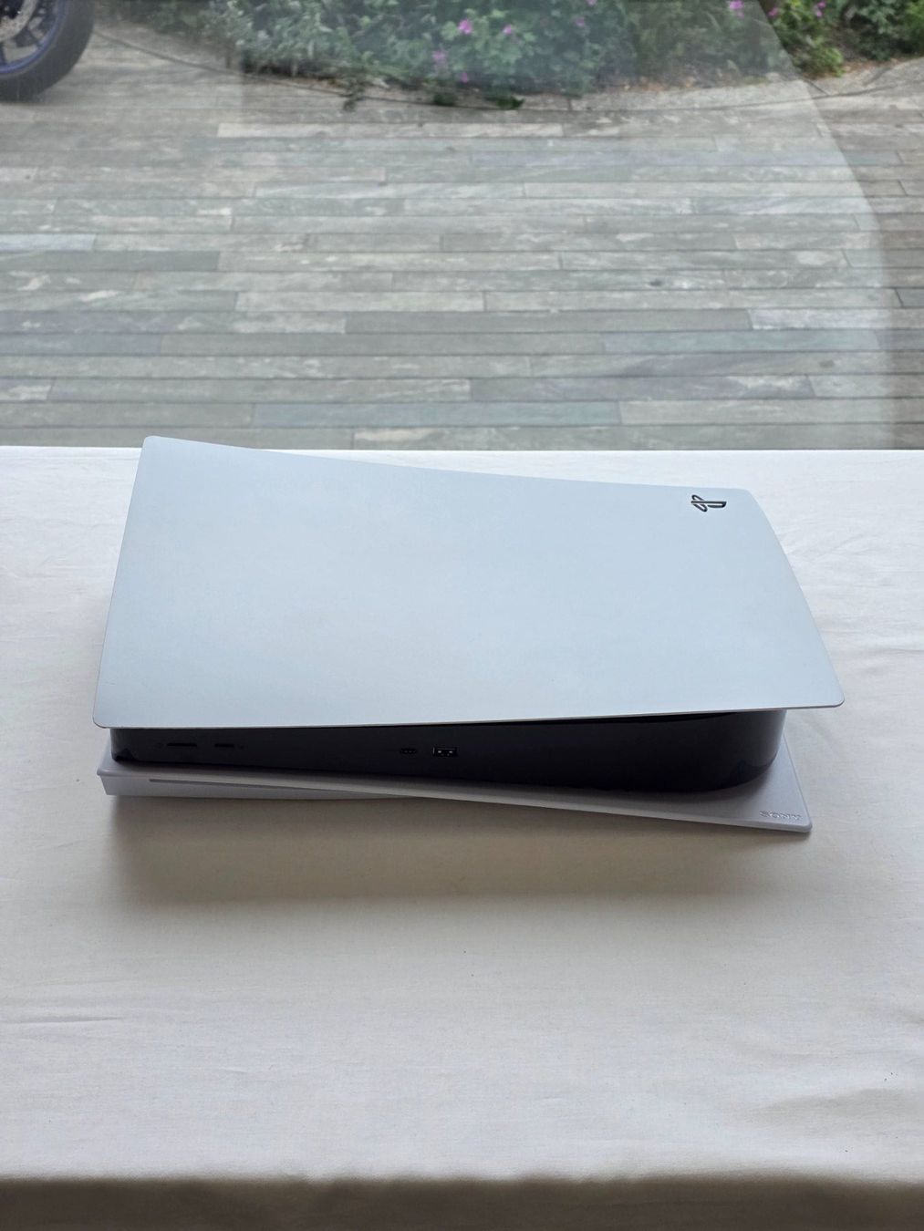 Sony Console: Sony PlayStation 5 1TB – Usato da Zürich venduto da Miscellaneous_ 1