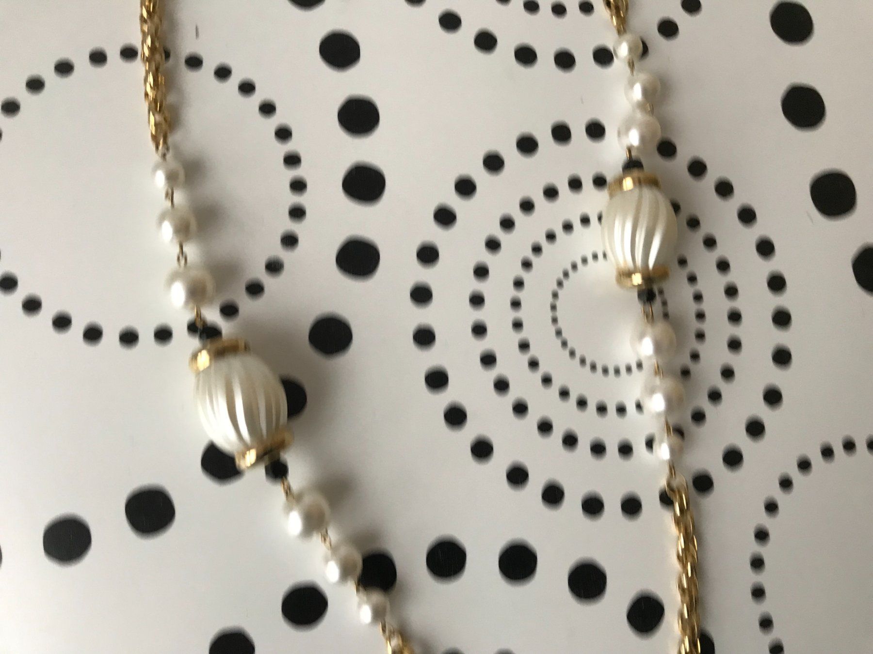 Ketten: Collier doré vintage avec perles blanches - Élégant ✨ – Gebraucht aus Epalinges von dream-watch 3