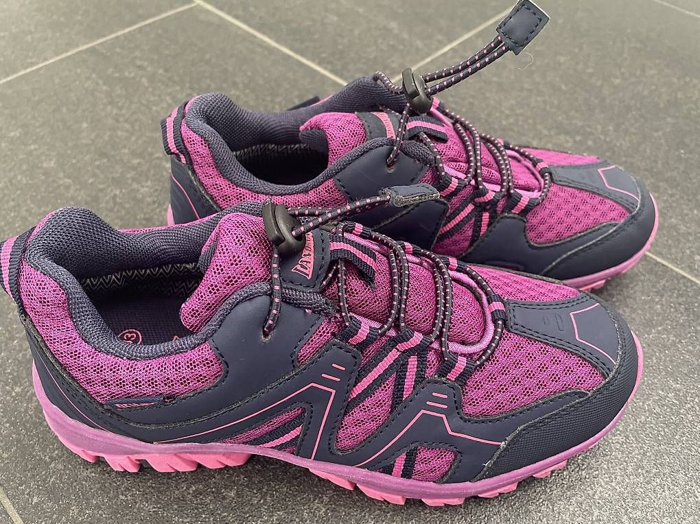 Scarpe per ragazze: Trekkingschuhe – Usato da Münchenbuchsee venduto da Principessa84 1