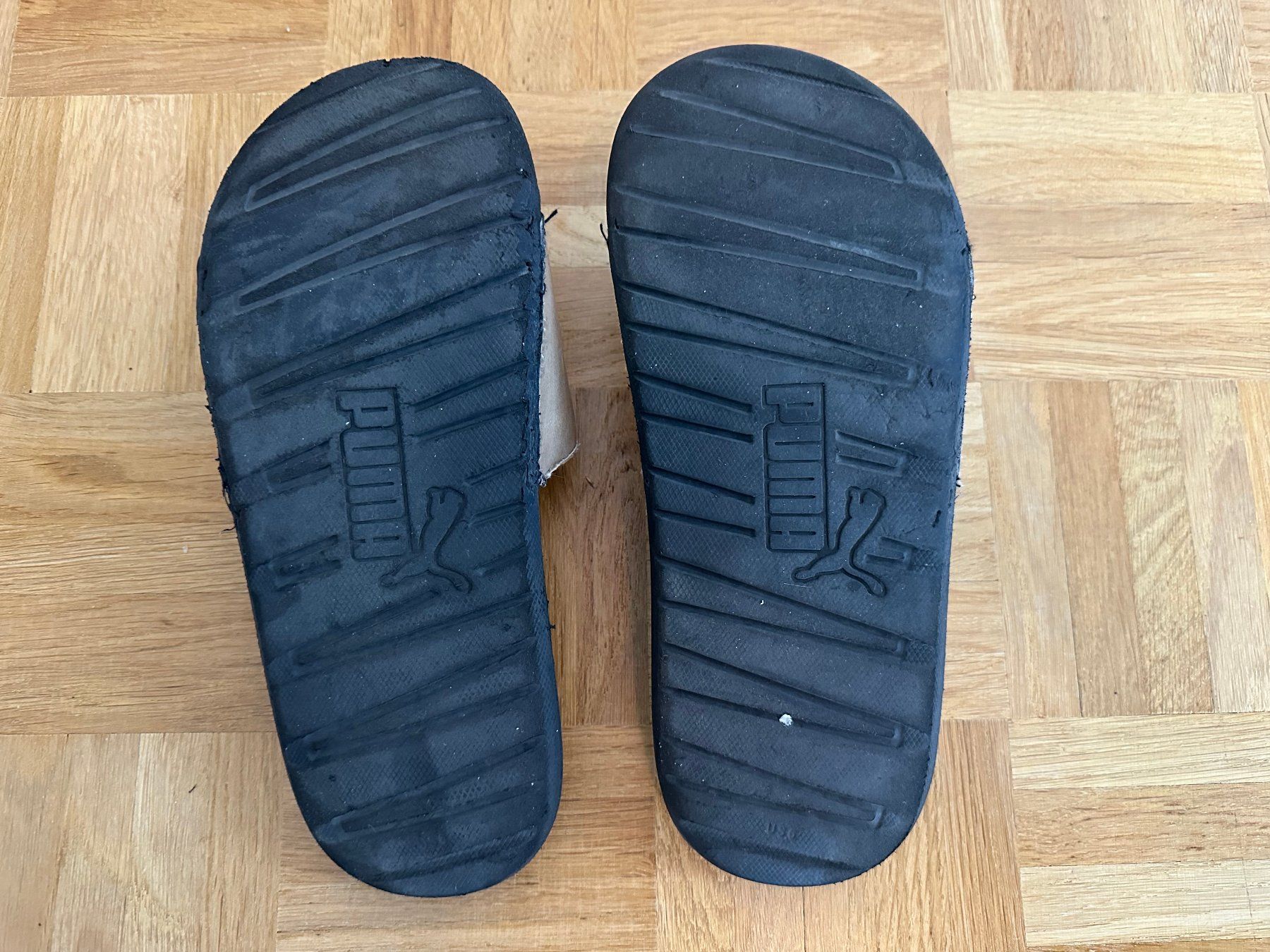 Puma Scarpe da uomo: Puma Schlappen Badeschuhe, Gr. 37 – Usato da Winterthur venduto da nelead 1