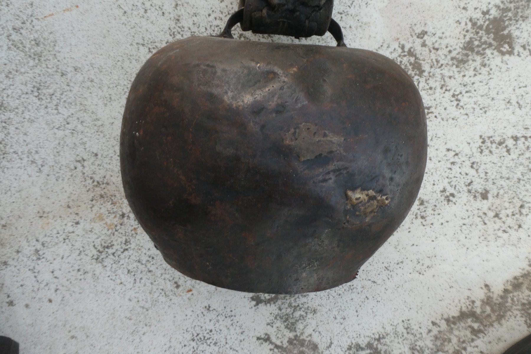 Campanacci mucche: sonnaille ancienne déco – Usato da Fontaines NE venduto da monloisir 1