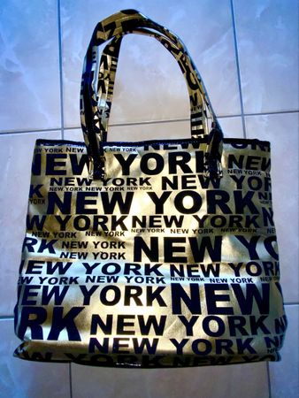 New York Handtasche goldfarben, kaum gebraucht, Top Zustand!