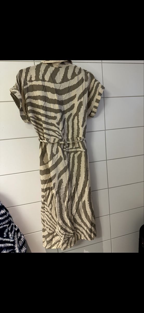 Vestiti: Damen Kleid Grösse/S mit Etiketten – Nuovo (secondo la descrizione) da Basel venduto da Ivana_4 2