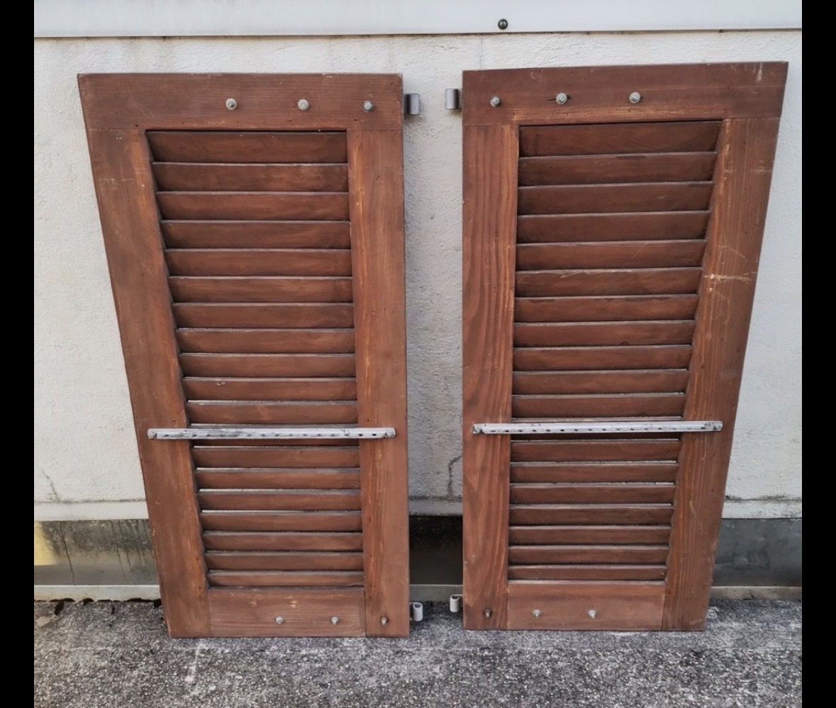 Persiane: Holz-Fensterläden, 2er Set – Usato da Vordemwald venduto da Weisskopfseeadler