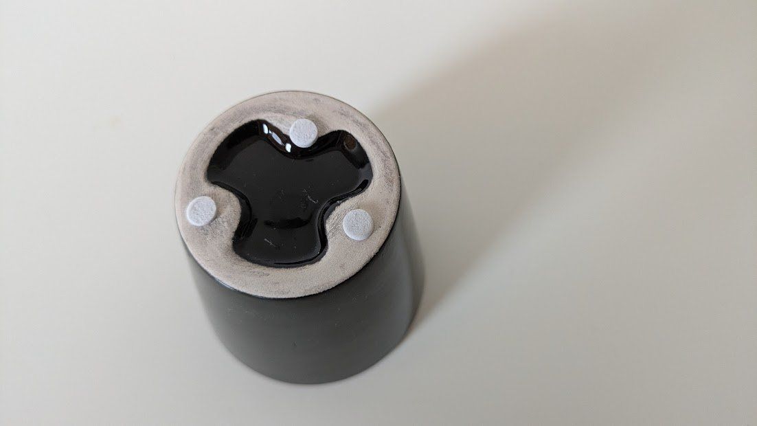 Tutte le decorazioni: 2 Mini Blumentöpfli schwarz und rot – Usato da Bäretswil venduto da Ober-Land 2