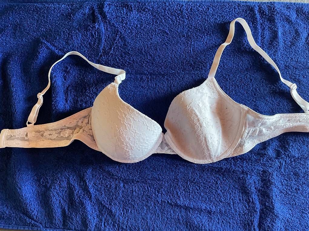 Altra biancheria intima: Soutien gorge 80 B occasion – Usato da Icogne venduto da Juka 1