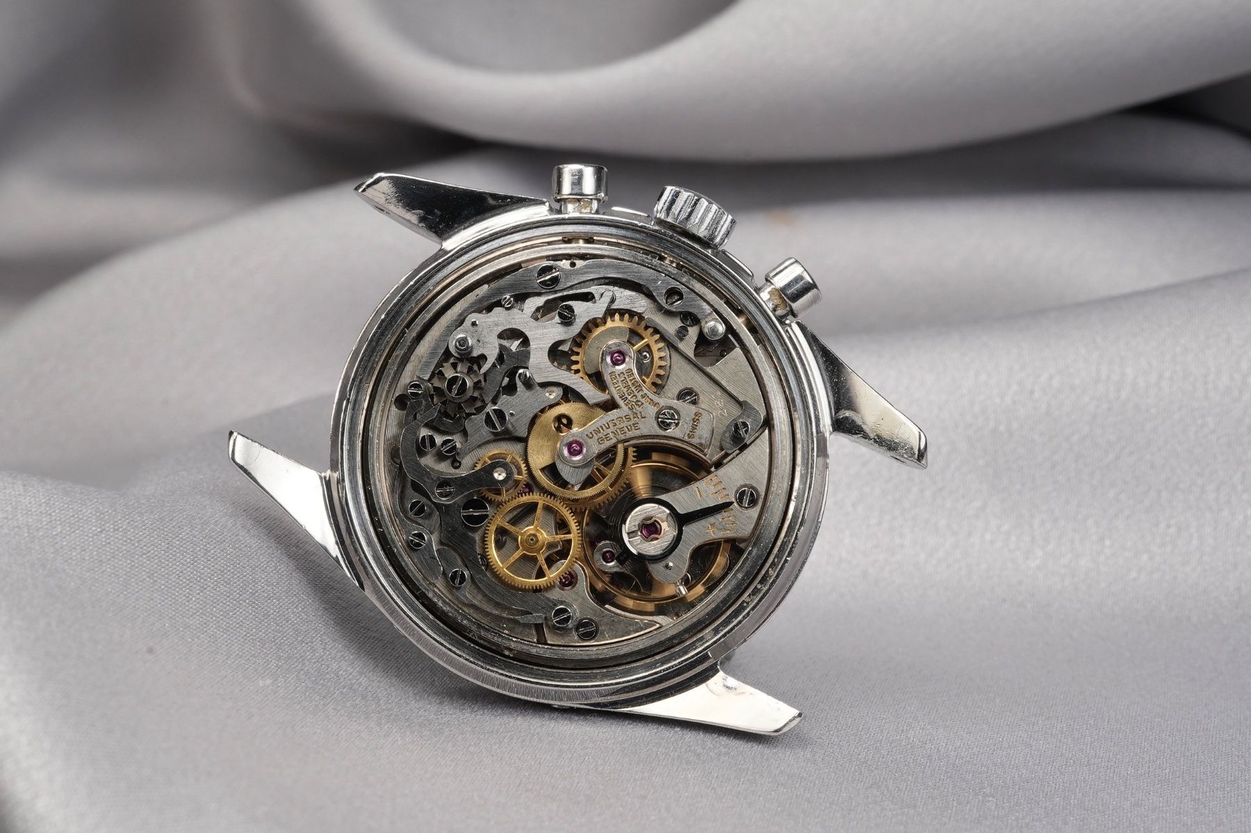 Universal Genève Orologi: Universal Genève Tri-Compax Ref. 222100 Moonphase Chrono – Usato da Morcote venduto da chronoservice 4
