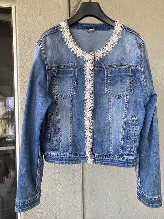 Jeansjacke mit Spitze, Gr. XL/46 Italy Top Zustand