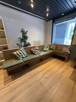 Eckbank / Sitzbank L-Form aus Holz inkl. Polster & Kissen