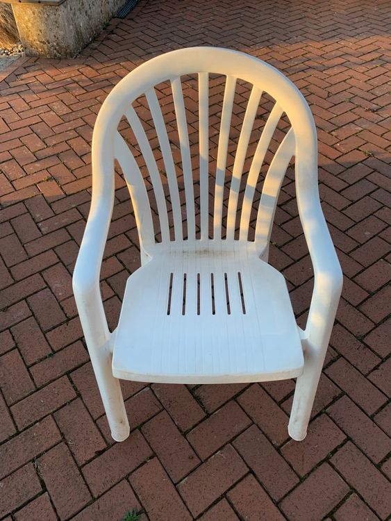 20 Gartenstühle Plastik stapelbar Kaufen auf Ricardo