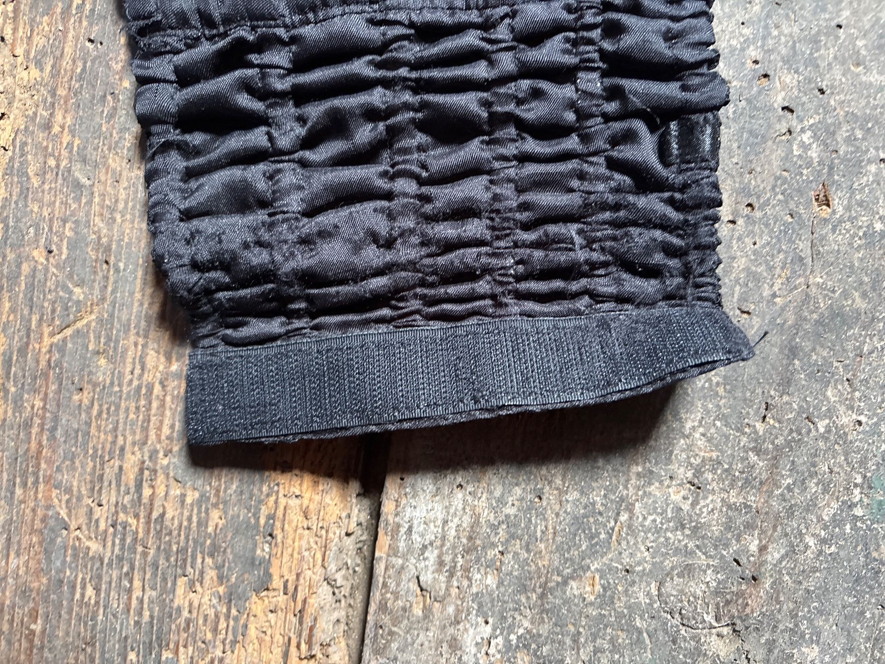 Top: Bustier schwarz mit Perlen Gr. 36 – Usato da Kaltbrunn venduto da Modern 5