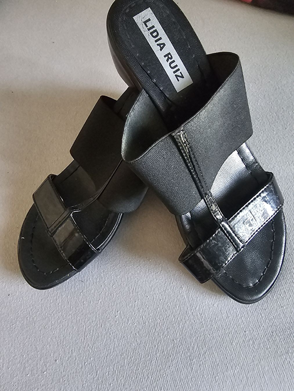 Chaussures femmes: Sandalen gr.39 – D'occasion à Zunzgen par Fleksi