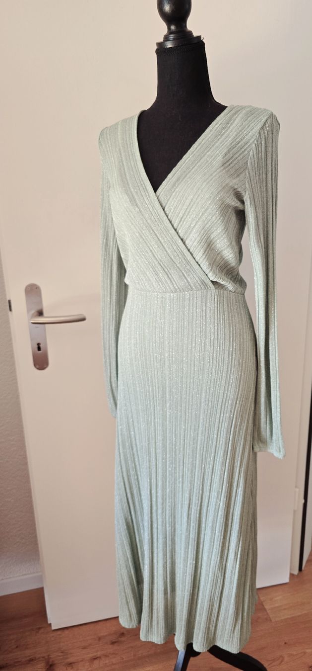 Vestiti: kleid – Nuovo e nell'imballaggio originale da Niederbipp venduto da Viktoria_Sch