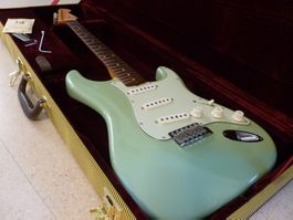 2004 FENDER CUSTOM SHOP NOS STRATOCASTER NATURALLY AGED COOL