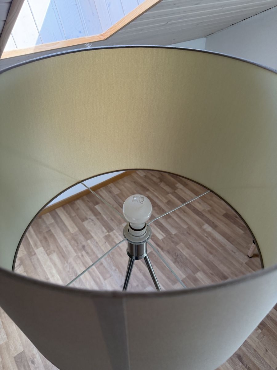 Livique Lampade: Stehlampe Tripod Design Leuchte Top! – Nuovo (secondo la descrizione) da Port venduto da Jenny_baertschi 1
